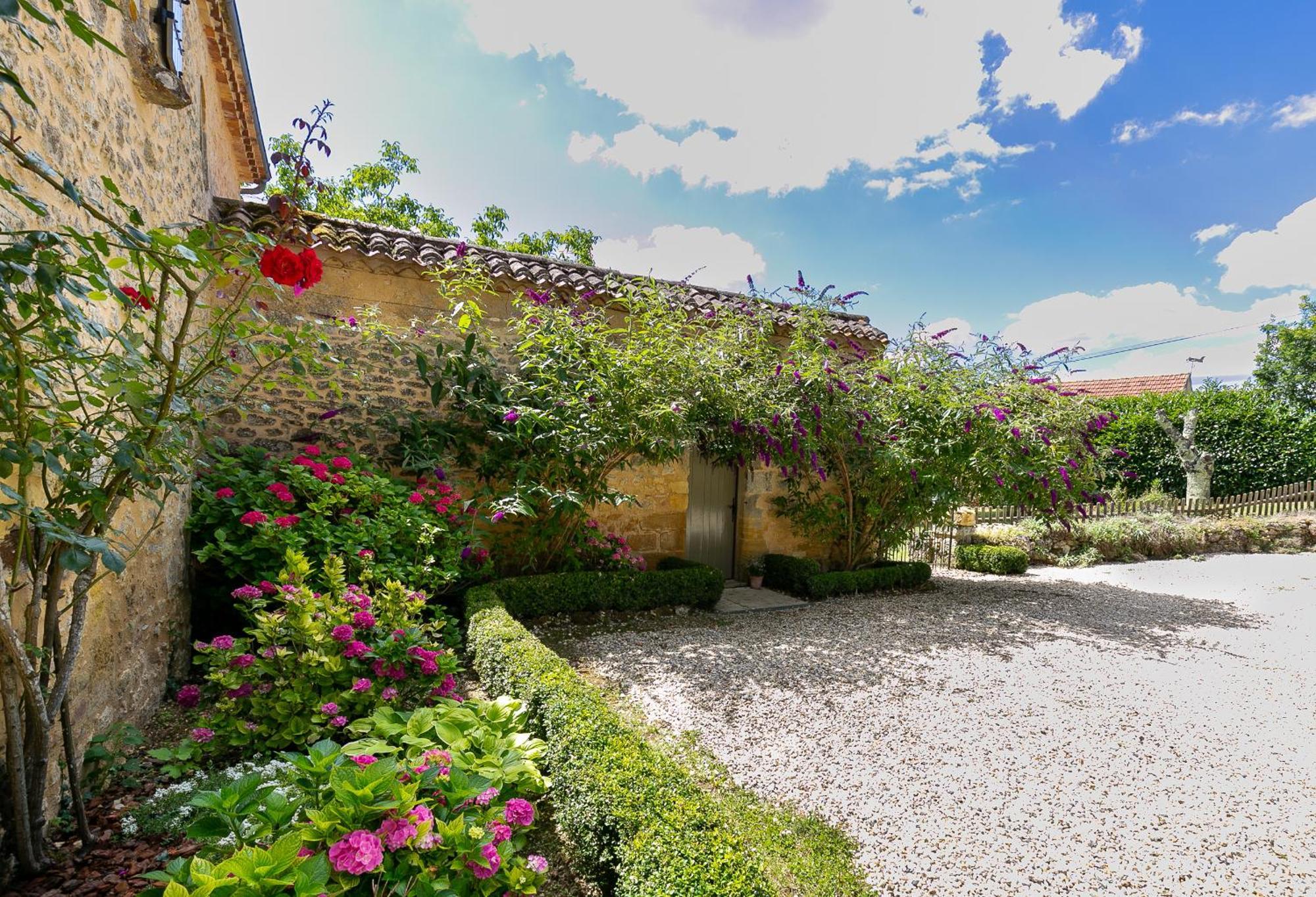 La Maison Louverie Pontours Εξωτερικό φωτογραφία